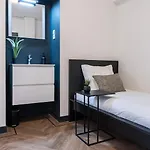 Cozy W Shared Kitchen, Fast Wifi Near Station *