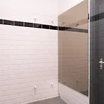 Cozy W Shared Kitchen, Fast Wifi Near Station * טילבורג