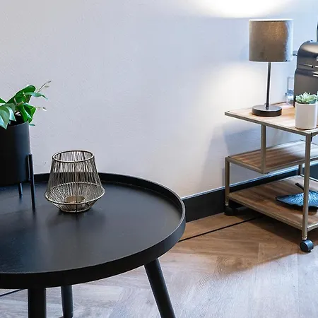 Basic With Social Kitchen And Wifi Access * Tilburg