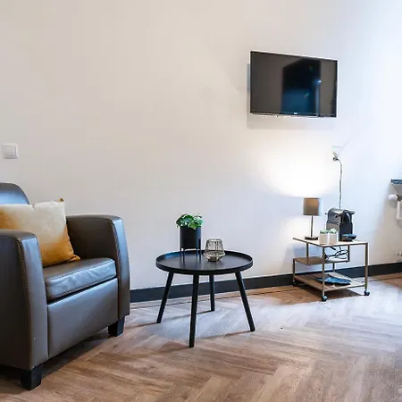 Holiday home Basic With Social Kitchen And Wifi Access
