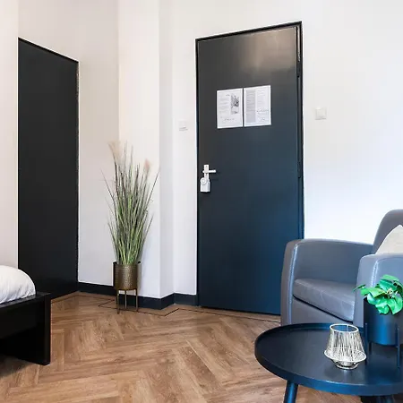 Basic With Social Kitchen And Wifi Access Holiday home Tilburg