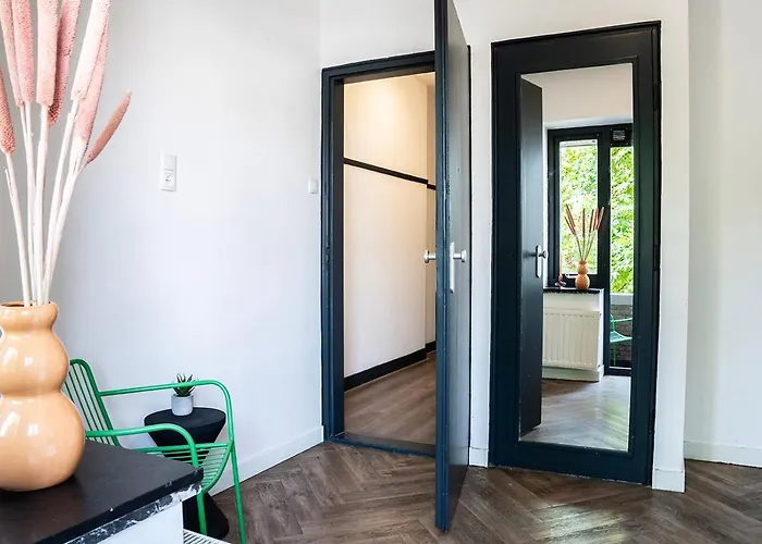 Cozy W Shared Kitchen, Fast Wifi Near Station * Τίλμπουργκ