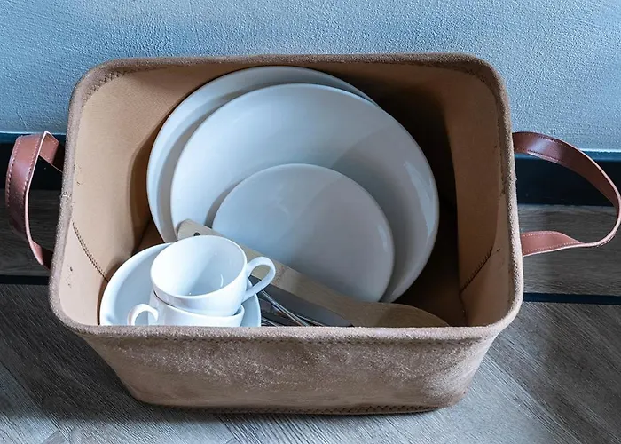 Cozy W Shared Kitchen, Fast Wifi Near Station