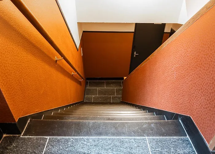 Cozy W Shared Kitchen, Fast Wifi Near Station